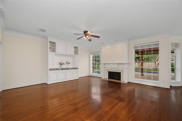 4802 Yorkshire Street, Sugar Land, TX 77479