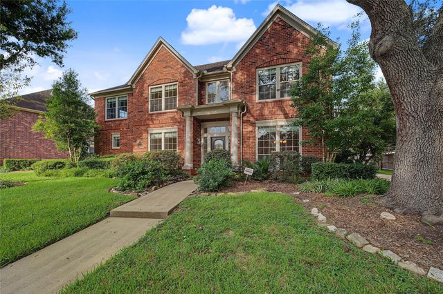 4802 Yorkshire Street, Sugar Land, TX 77479