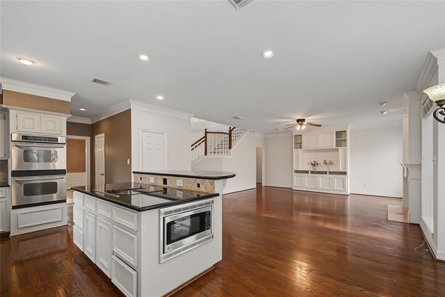 4802 Yorkshire Street, Sugar Land, TX 77479