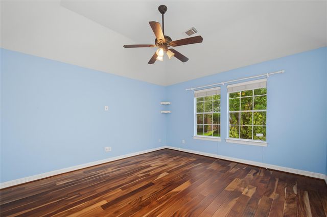 4802 Yorkshire Street, Sugar Land, TX 77479