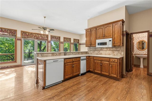 7809 N Revere Drive, Kansas City, MO 64151