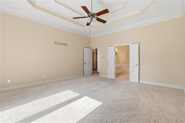 7809 N Revere Drive, Kansas City, MO 64151