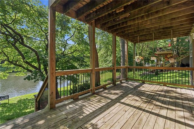 7809 N Revere Drive, Kansas City, MO 64151