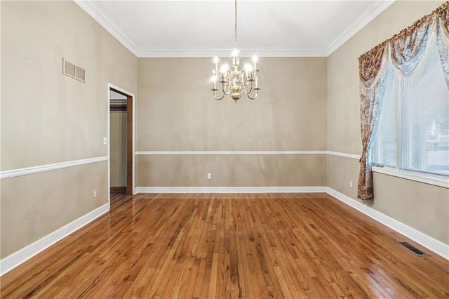 7809 N Revere Drive, Kansas City, MO 64151