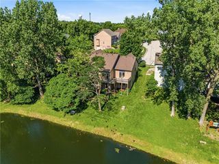 7809 N Revere Drive, Kansas City, MO 64151