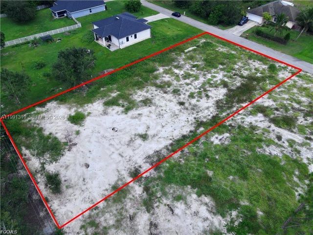 609 COLUMBUS AVE, Lehigh Acres, FL 33972