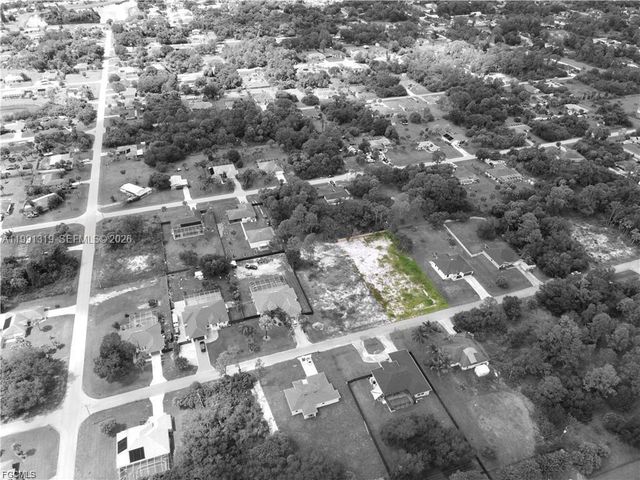 609 COLUMBUS AVE, Lehigh Acres, FL 33972