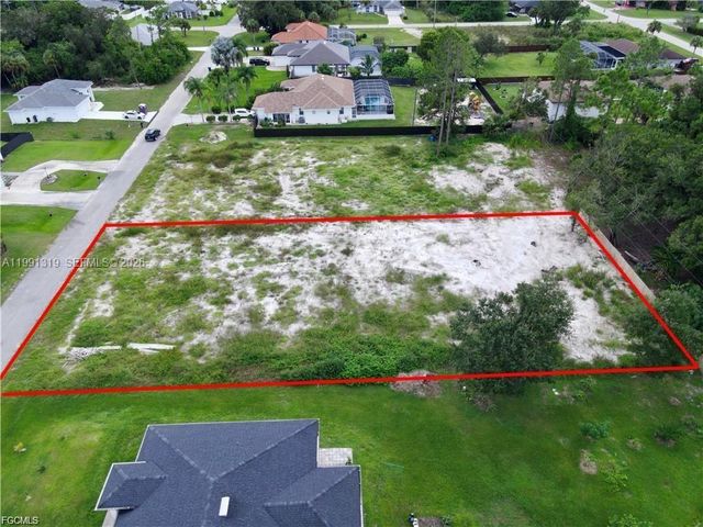 609 COLUMBUS AVE, Lehigh Acres, FL 33972
