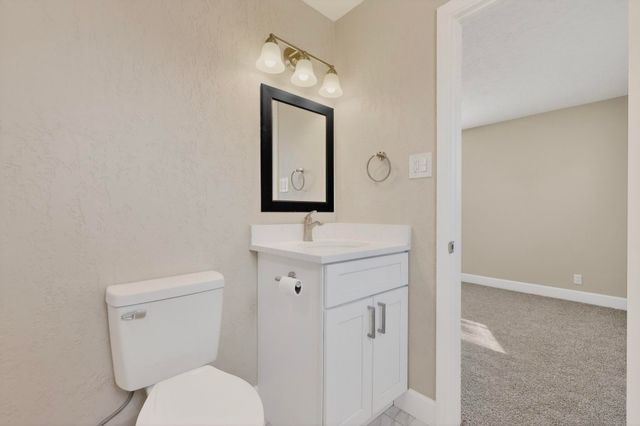 2917 Espanola Street NE, Albuquerque, NM 87110