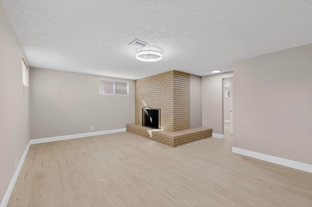 2917 Espanola Street NE, Albuquerque, NM 87110