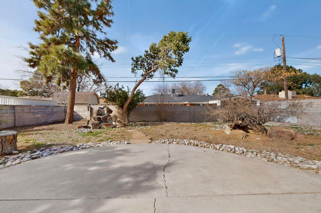 2917 Espanola Street NE, Albuquerque, NM 87110