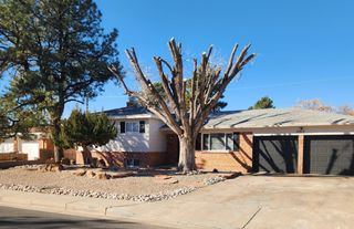 2917 Espanola Street NE, Albuquerque, NM 87110