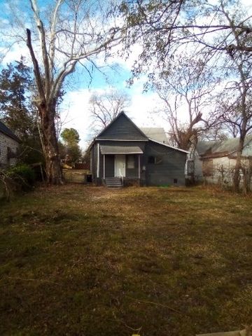 514 E Sears Street, Denison, TX 75021