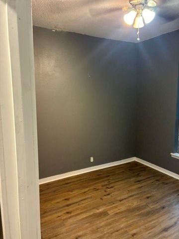 514 E Sears Street, Denison, TX 75021