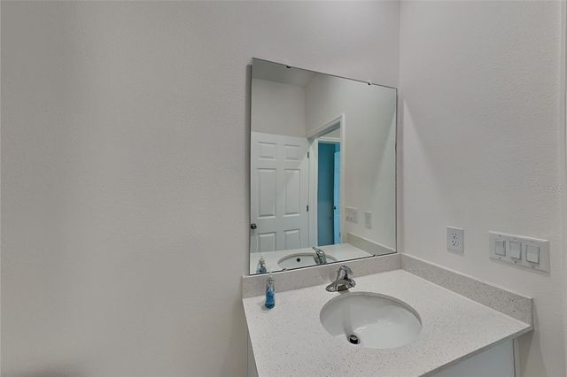 805 LEMON AVENUE, Fruitland Park, FL 34731