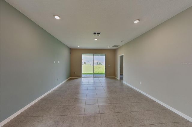 805 LEMON AVENUE, Fruitland Park, FL 34731