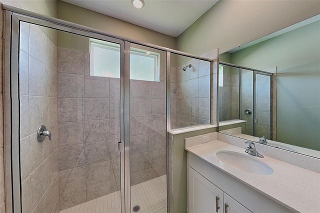 805 LEMON AVENUE, Fruitland Park, FL 34731