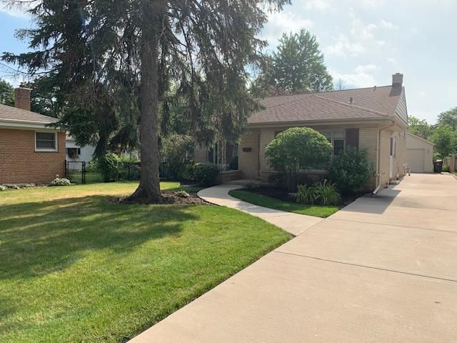 634 Babetta Avenue, Park Ridge, IL 60068