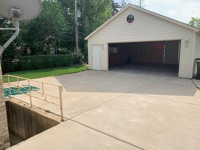 634 Babetta Avenue, Park Ridge, IL 60068