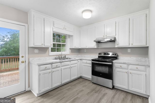 858 Pine Shadow Lane, Winder, GA 30680
