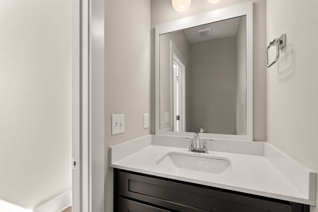 600 Summit Trl, Nashville, TN 37207