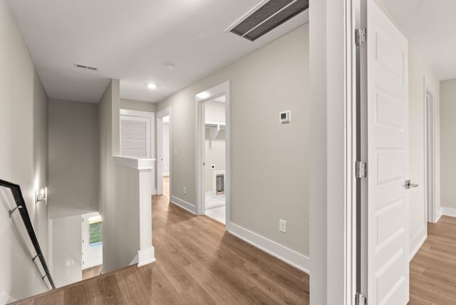 600 Summit Trl, Nashville, TN 37207