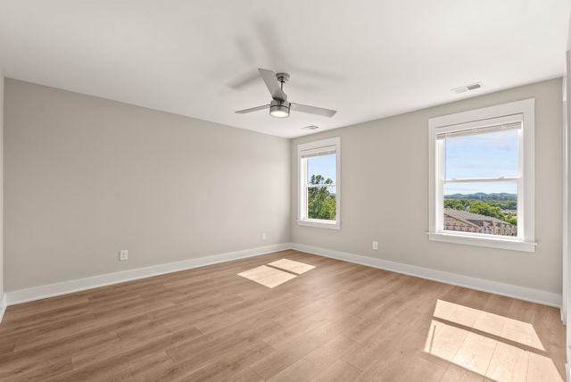 600 Summit Trl, Nashville, TN 37207