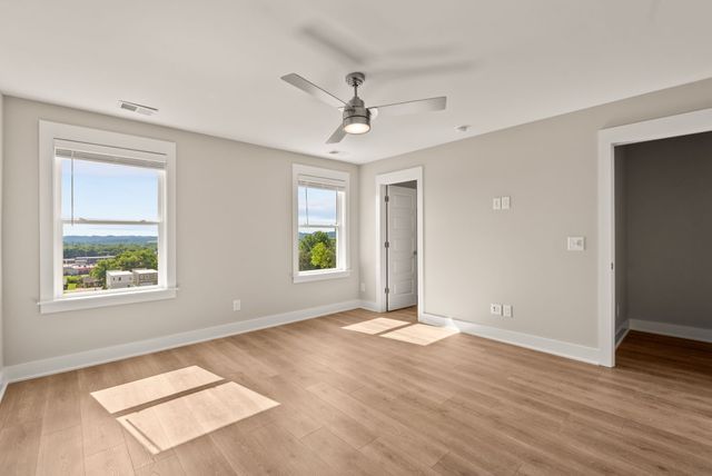 600 Summit Trl, Nashville, TN 37207