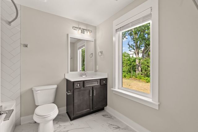 600 Summit Trl, Nashville, TN 37207