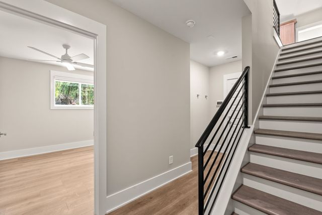 600 Summit Trl, Nashville, TN 37207