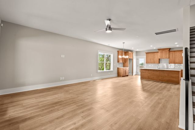 600 Summit Trl, Nashville, TN 37207