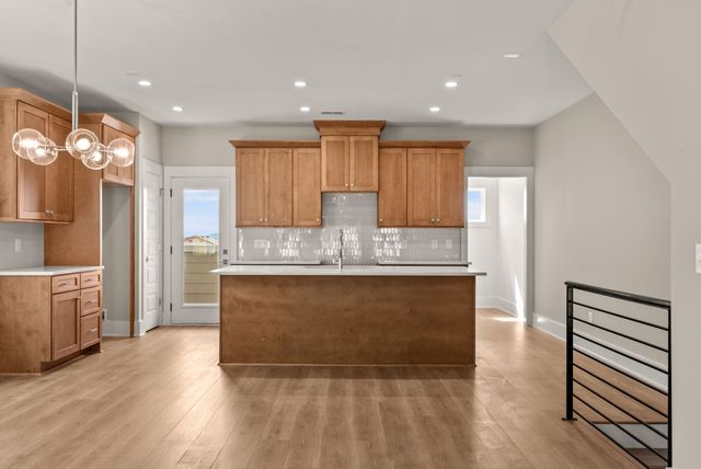 600 Summit Trl, Nashville, TN 37207