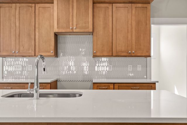 600 Summit Trl, Nashville, TN 37207