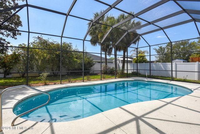 9 LONDON DR Drive, Palm Coast, FL 32137