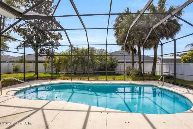 9 LONDON DR Drive, Palm Coast, FL 32137