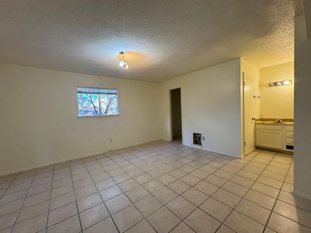 2800 Cerrillos Rd. 177, Santa Fe, NM 87507