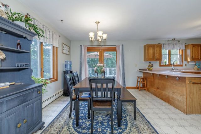 76 Hampstead Road, Danville, NH 03819