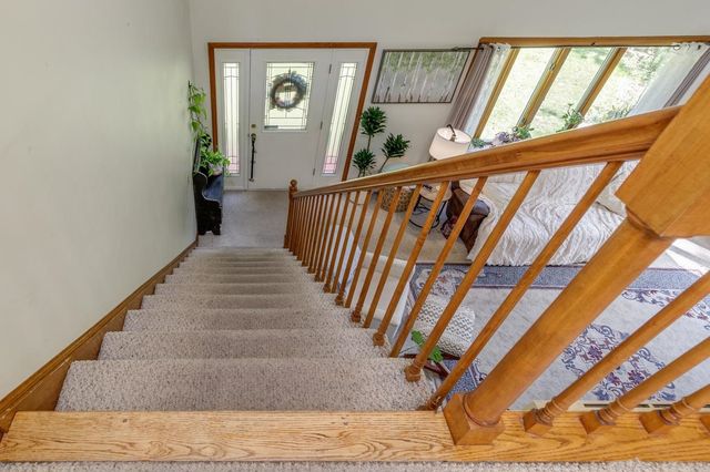 76 Hampstead Road, Danville, NH 03819