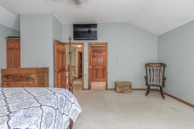 76 Hampstead Road, Danville, NH 03819