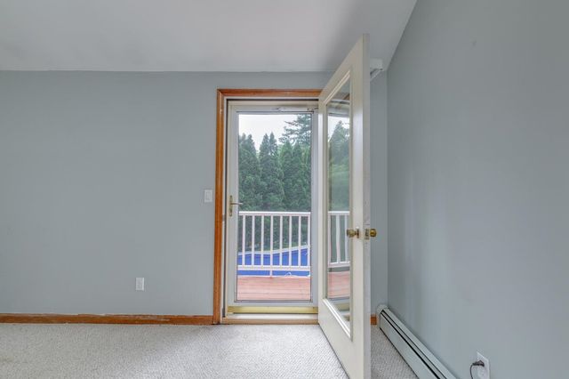 76 Hampstead Road, Danville, NH 03819