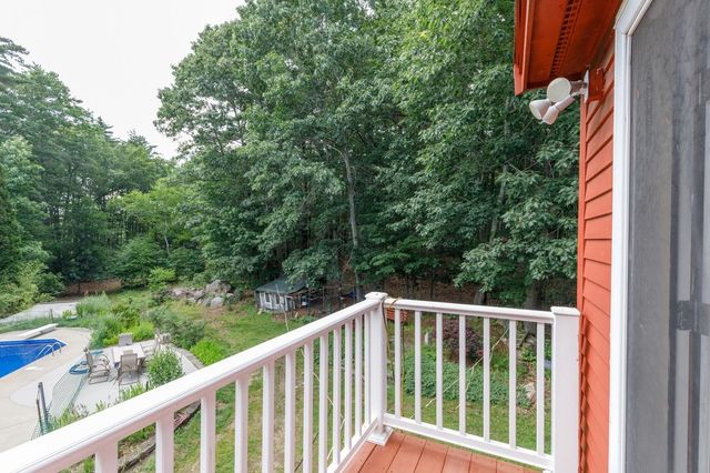76 Hampstead Road, Danville, NH 03819