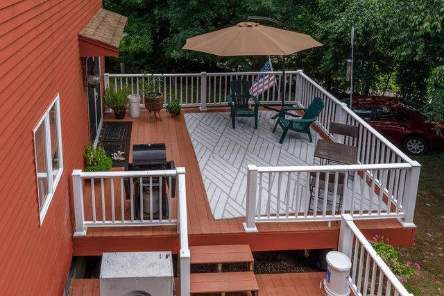 76 Hampstead Road, Danville, NH 03819