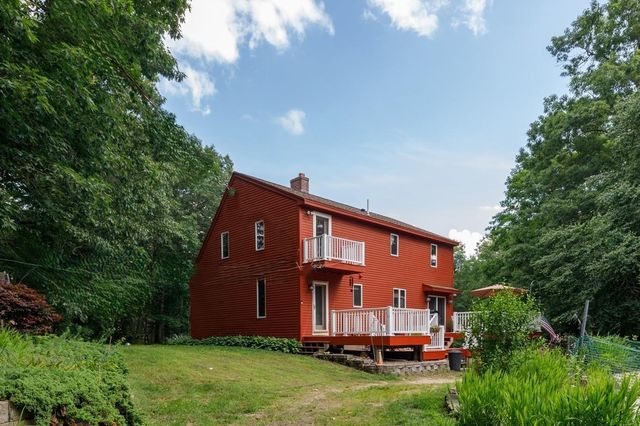 76 Hampstead Road, Danville, NH 03819