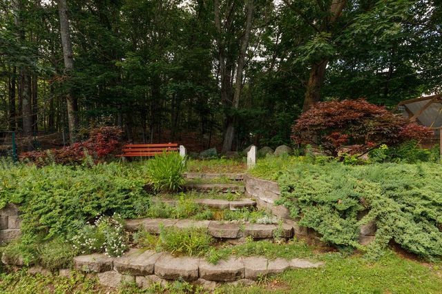 76 Hampstead Road, Danville, NH 03819
