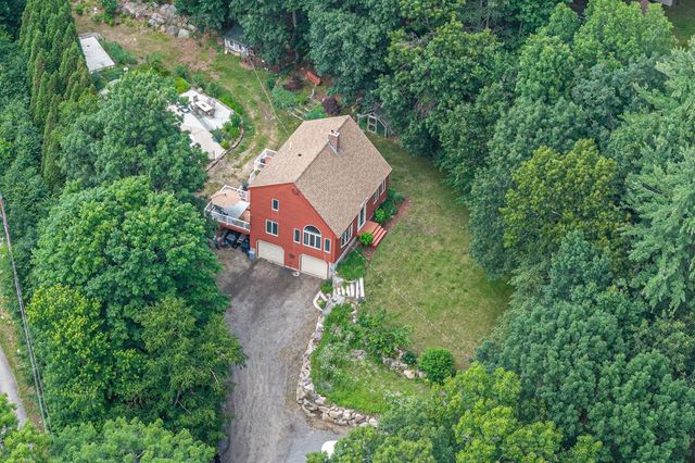 76 Hampstead Road, Danville, NH 03819