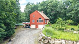 76 Hampstead Road, Danville, NH 03819