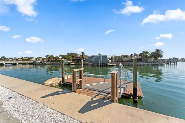 5020 BRITTANY DRIVE S 118, St Petersburg, FL 33715