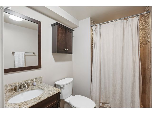 7211 Sw BRIER Pl, Portland, OR 97219