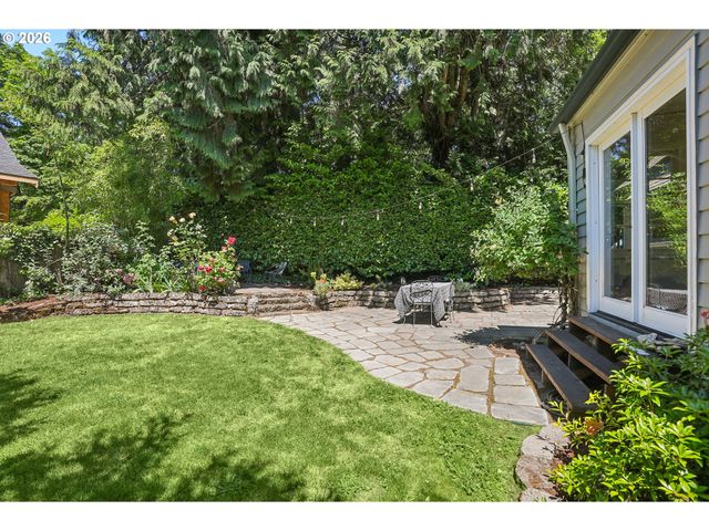 7211 Sw BRIER Pl, Portland, OR 97219