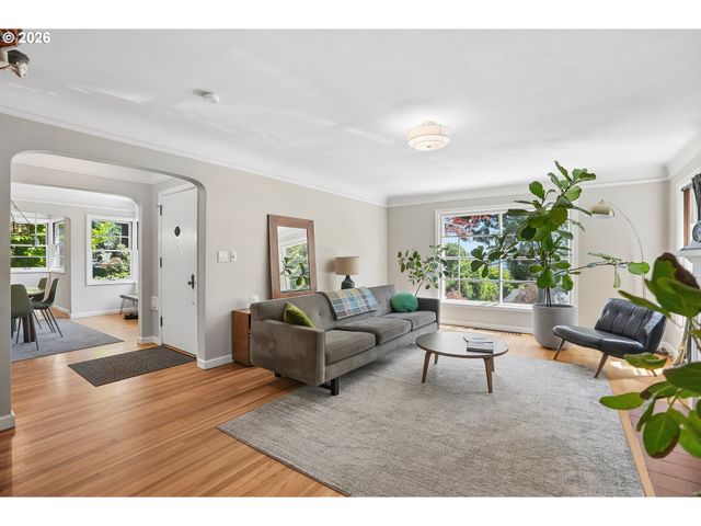7211 Sw BRIER Pl, Portland, OR 97219